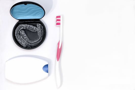 Cleaning clear aligners